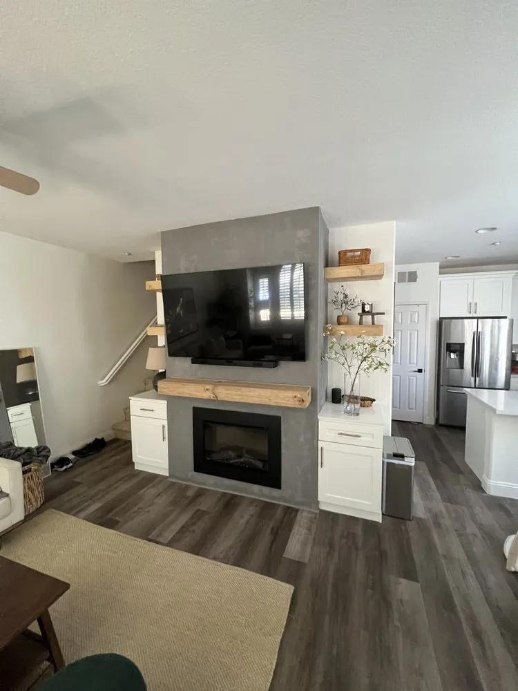 Slide of MasterCraft Electricians