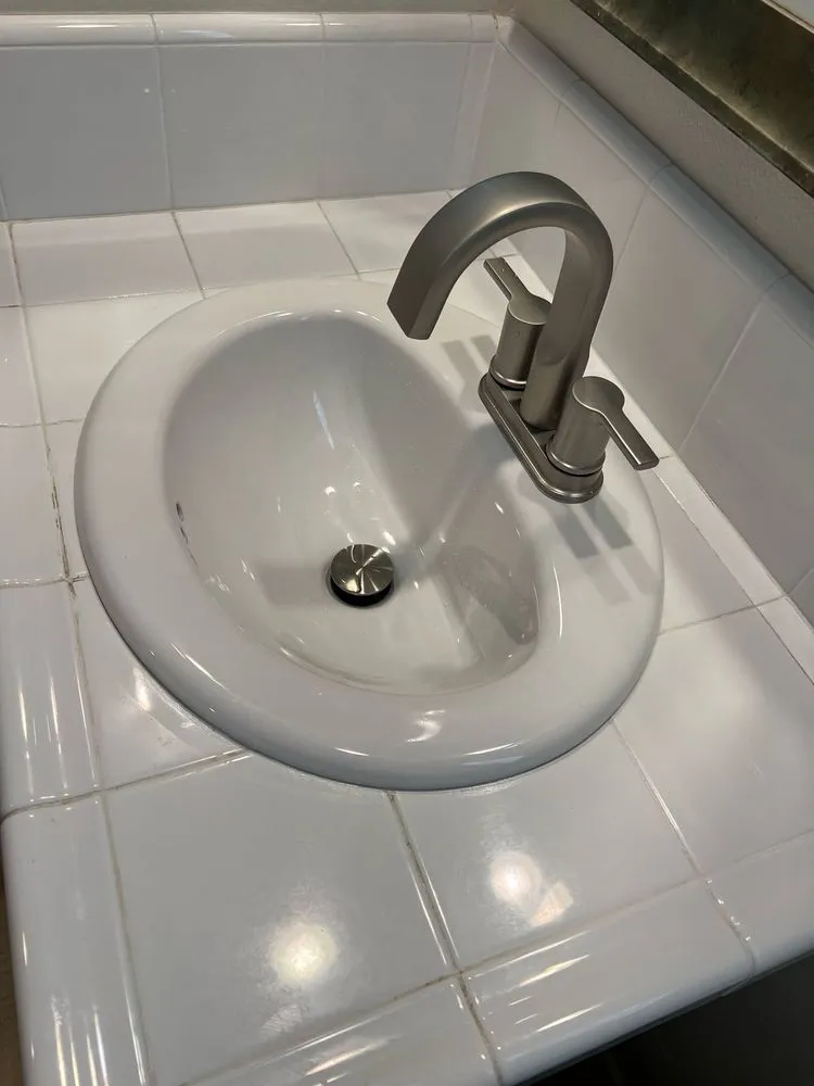 Expert emergency electrical service service in ,  - Masterfix Handyman Services