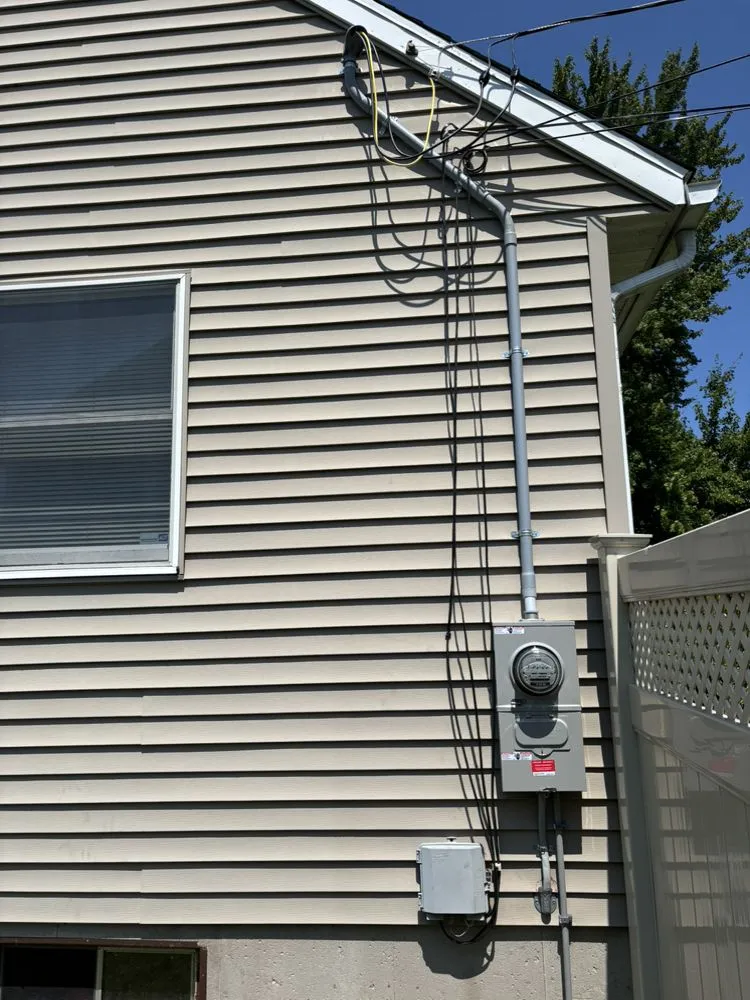 Slide of Mateusz Sudol Electric