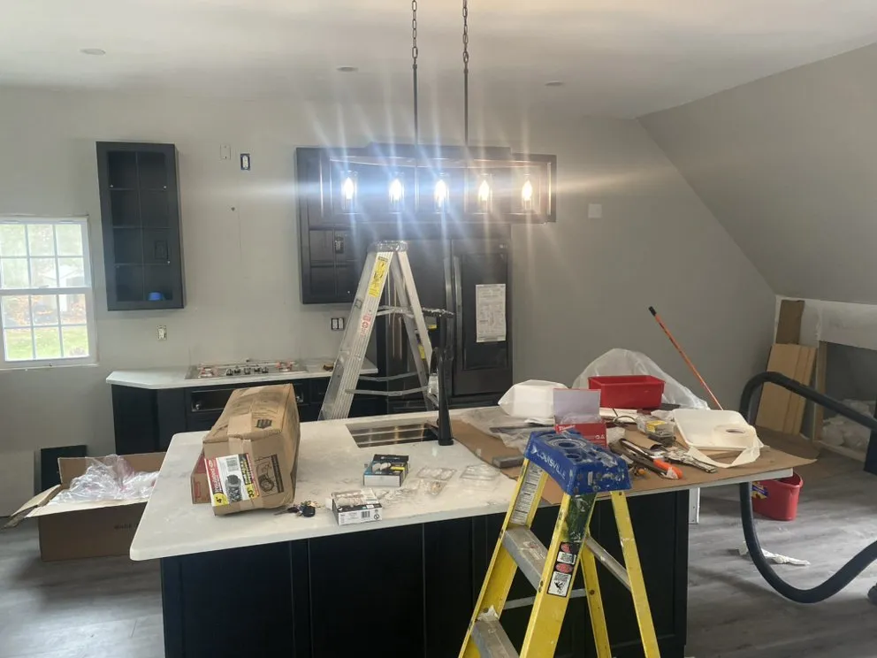 Affordable electrician providing electrical repair in ,