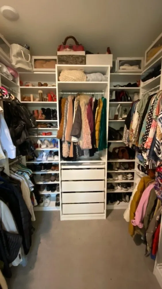 Trusted electrician providing emergency electrical service in , 