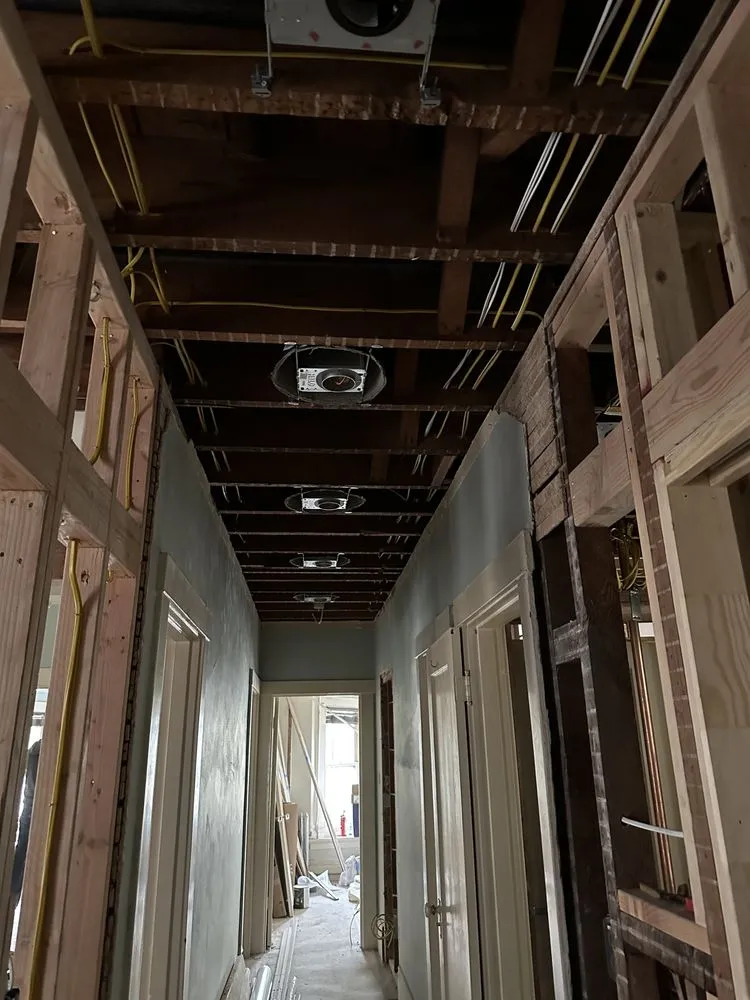 Slide of Max Electric - Sunnyvale