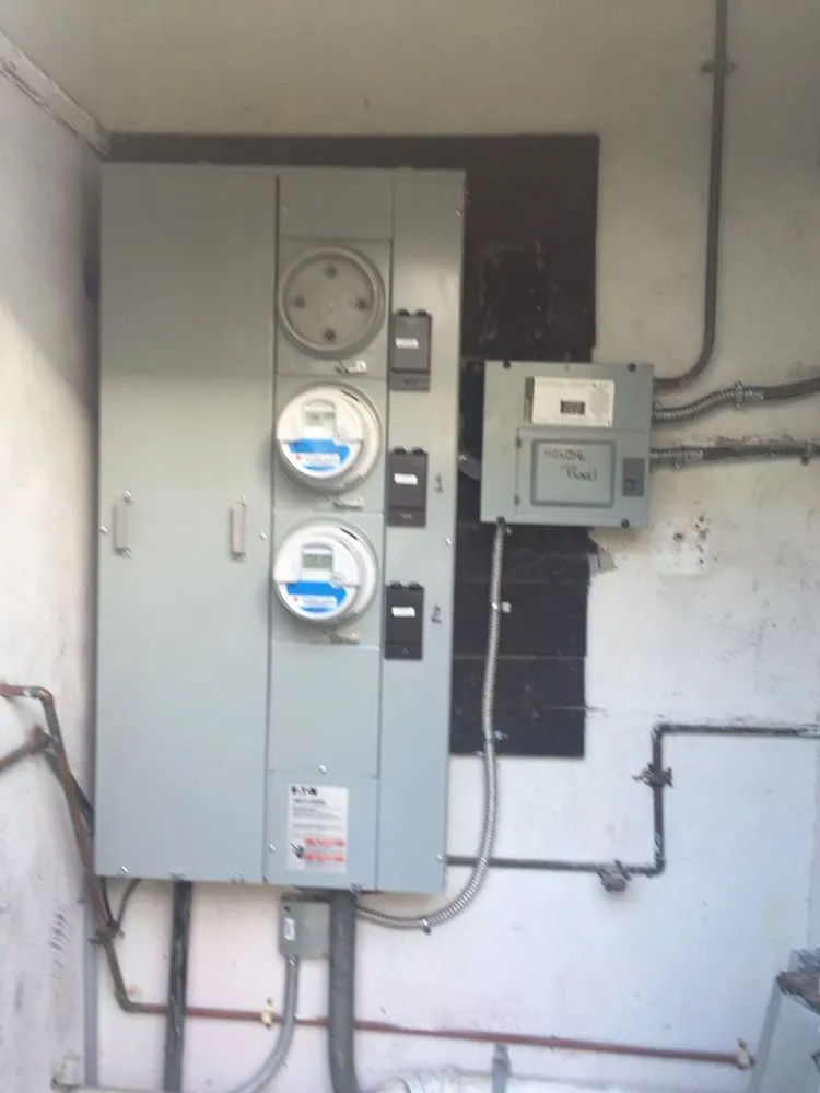 Slide of Max Electric