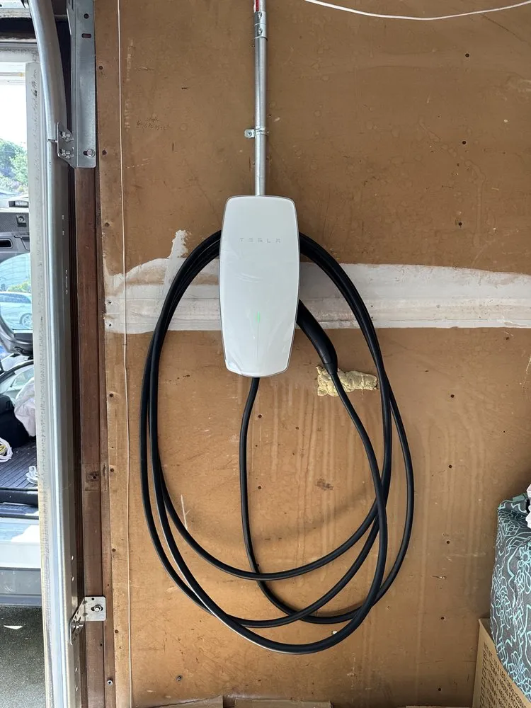 Slide of Max Electric