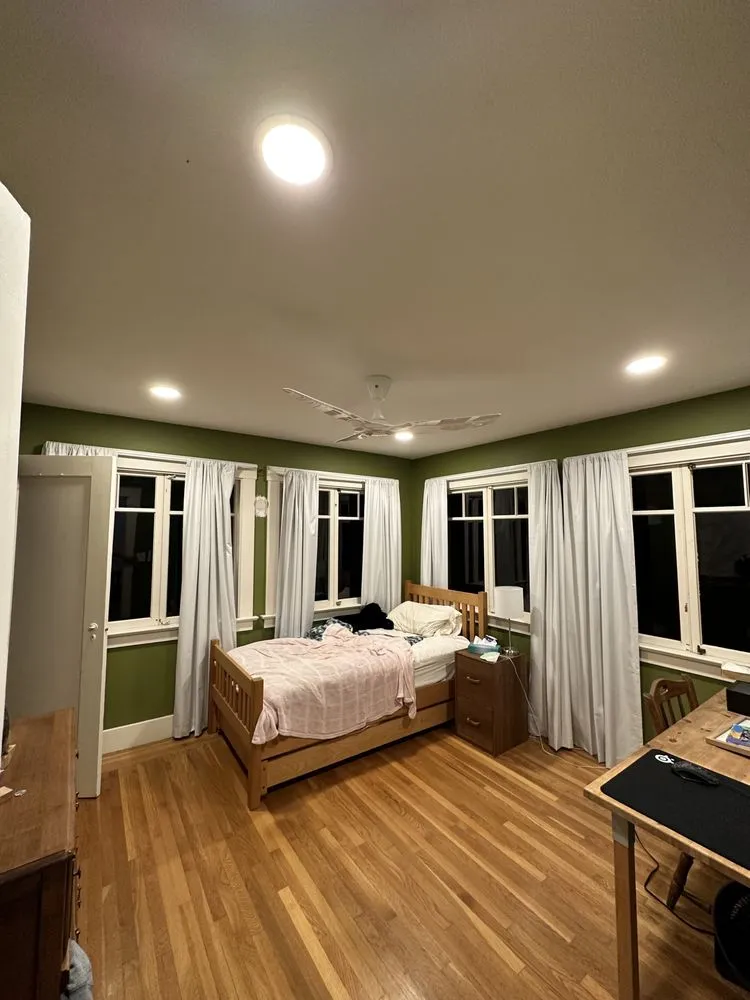 Slide of Max Electric