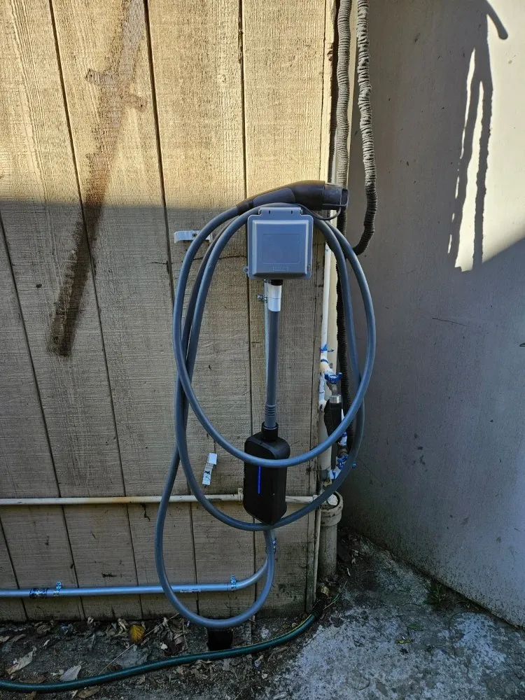 Slide of Max Electric