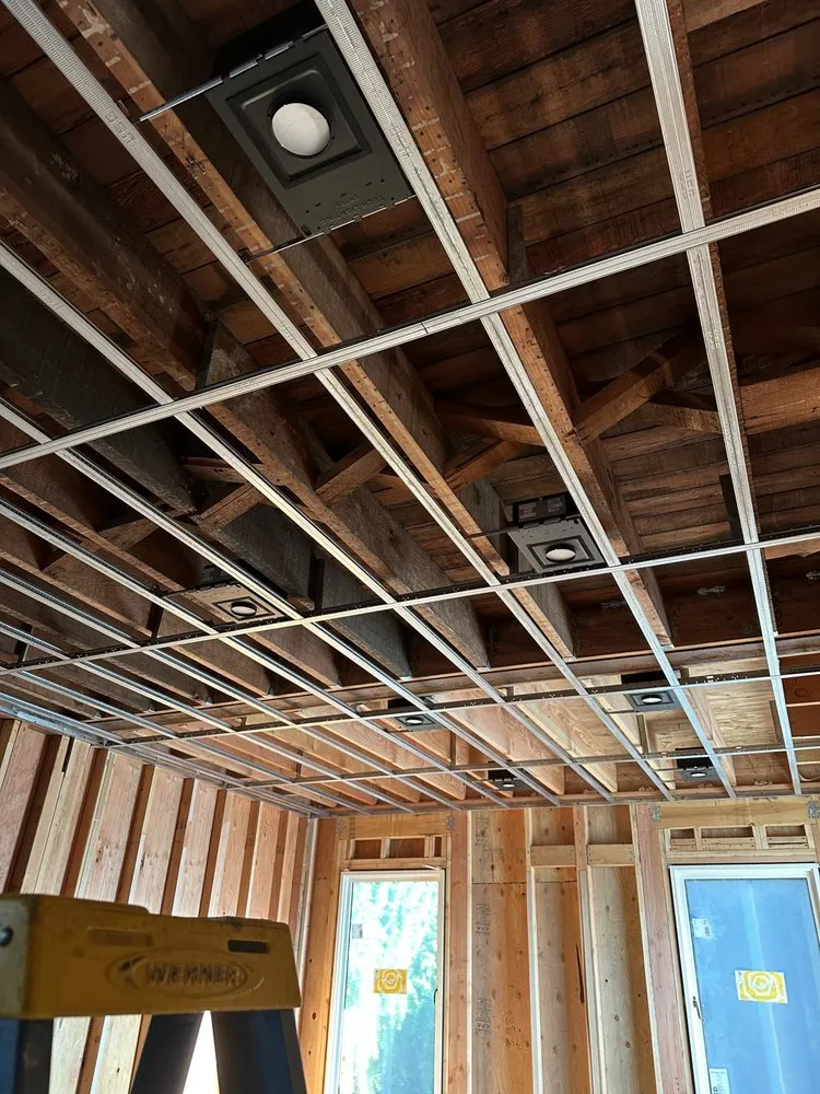 Slide of Max Electric