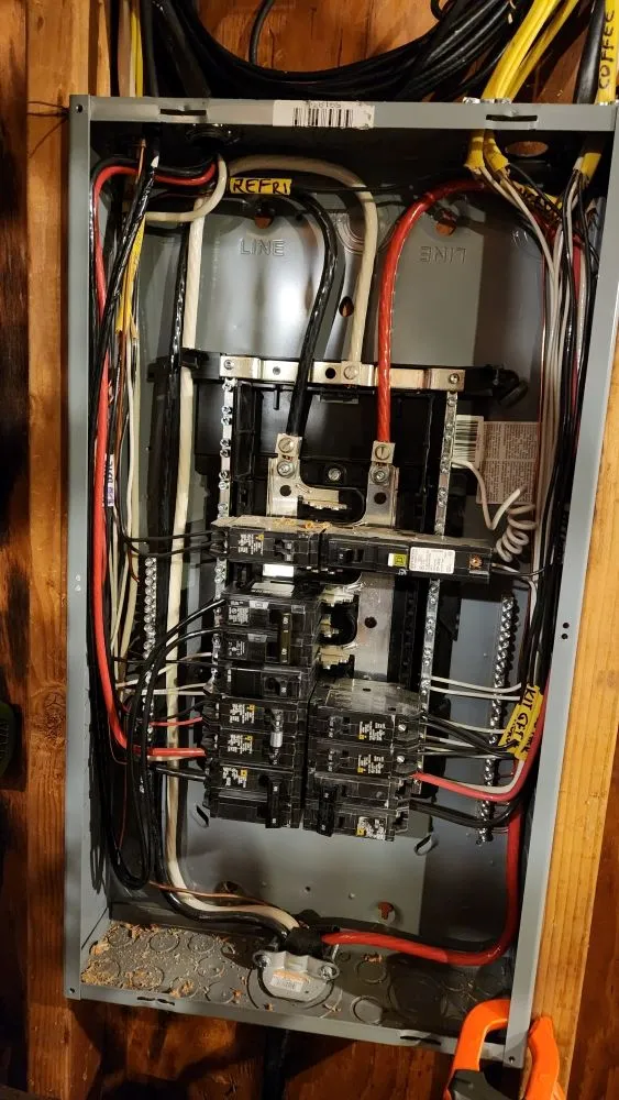 Slide of Max Electrician