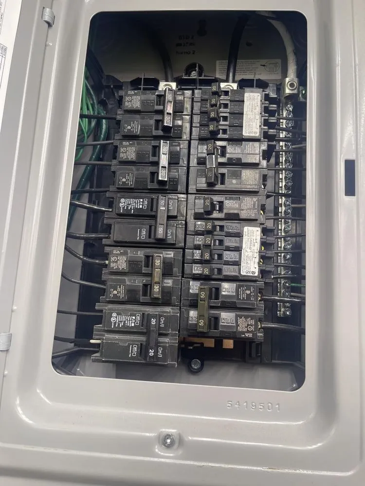 Expert circuit breaker repair in North Hills, CA by Max Power Electric