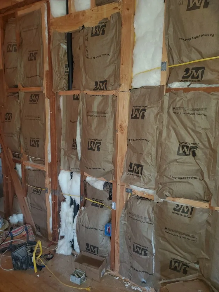 Reliable electrician providing emergency electrical service in North Hills, CA - Max Power Electric