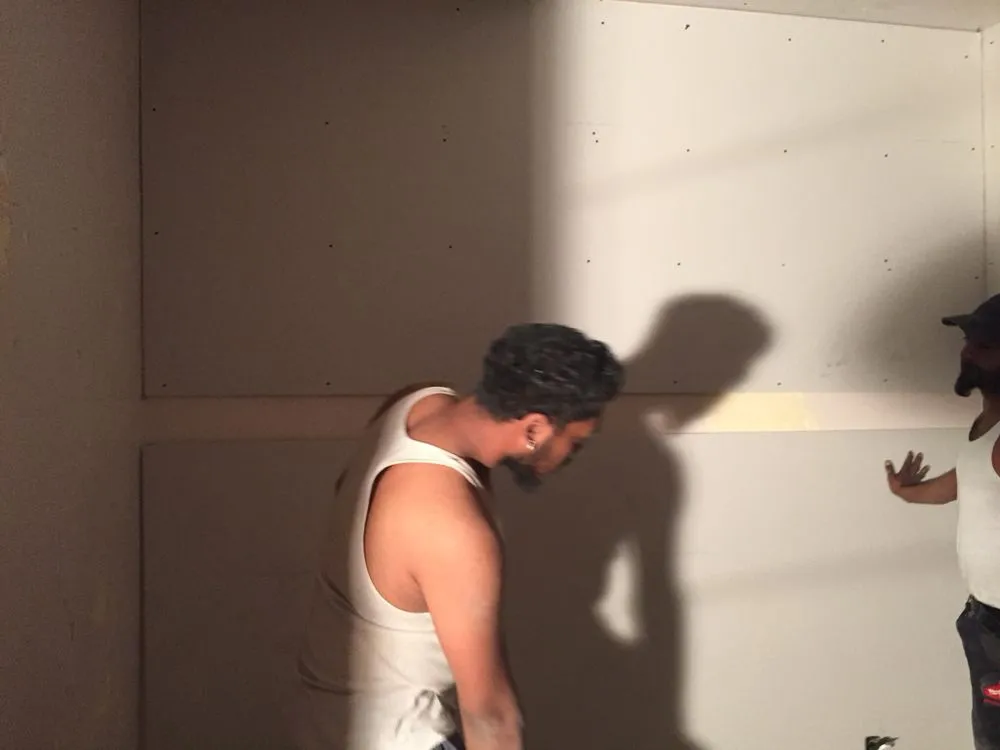 Professional outlet and switch repair service in ,  - Max Remodeling