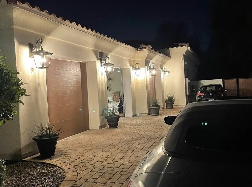 Slide of Max Voltage Electric