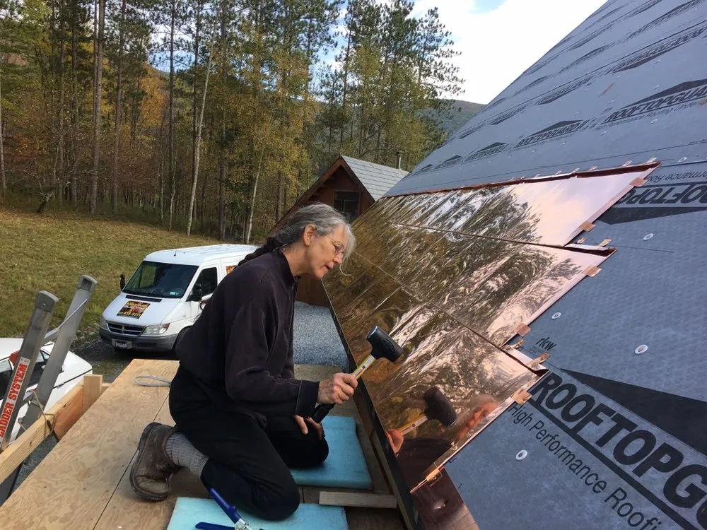 Slide of Maxima Electric