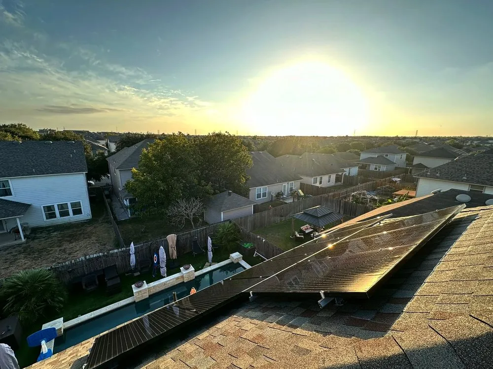 Slide of Maxima Solar Contractors