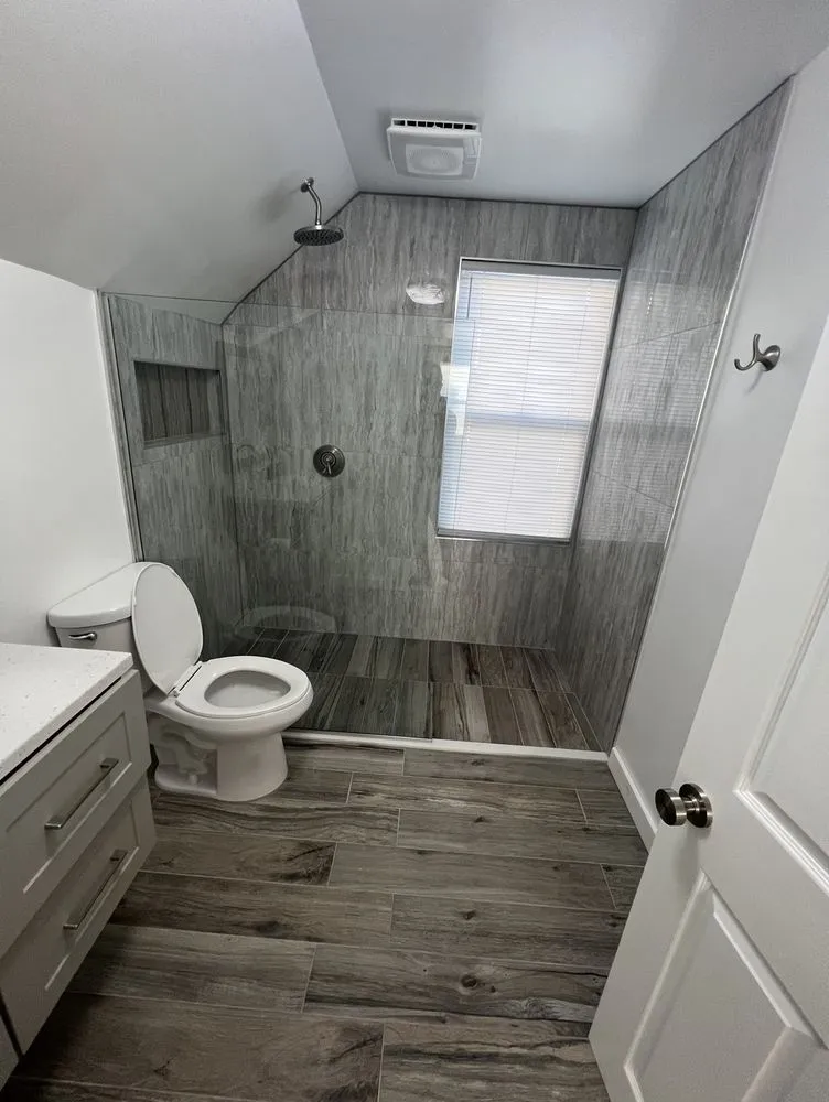 Slide of Maximo Enterprises