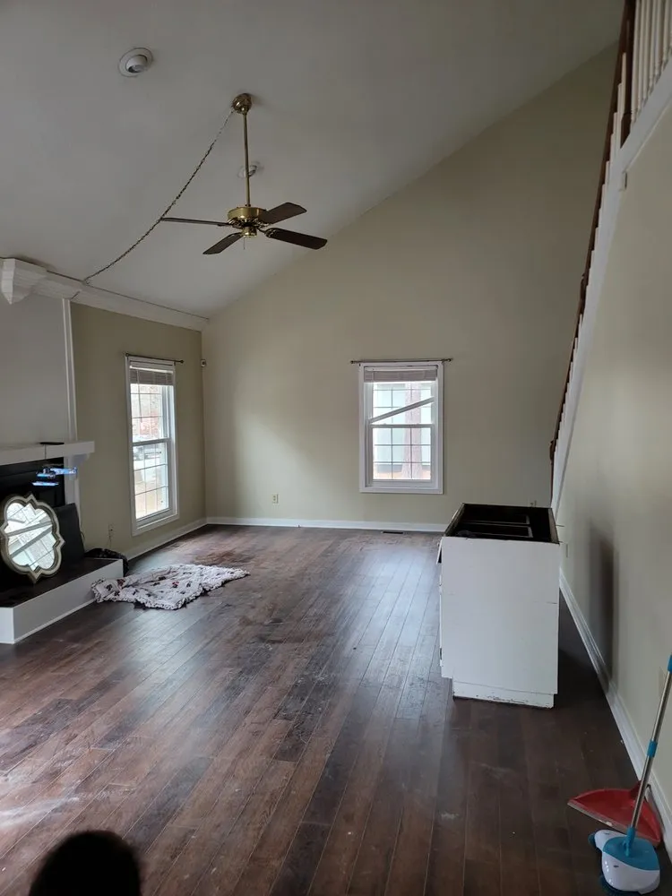 Slide of Maximum Paint & Construction