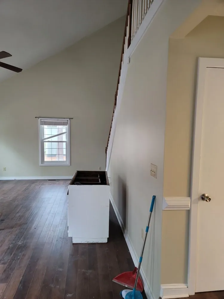 Slide of Maximum Paint & Construction