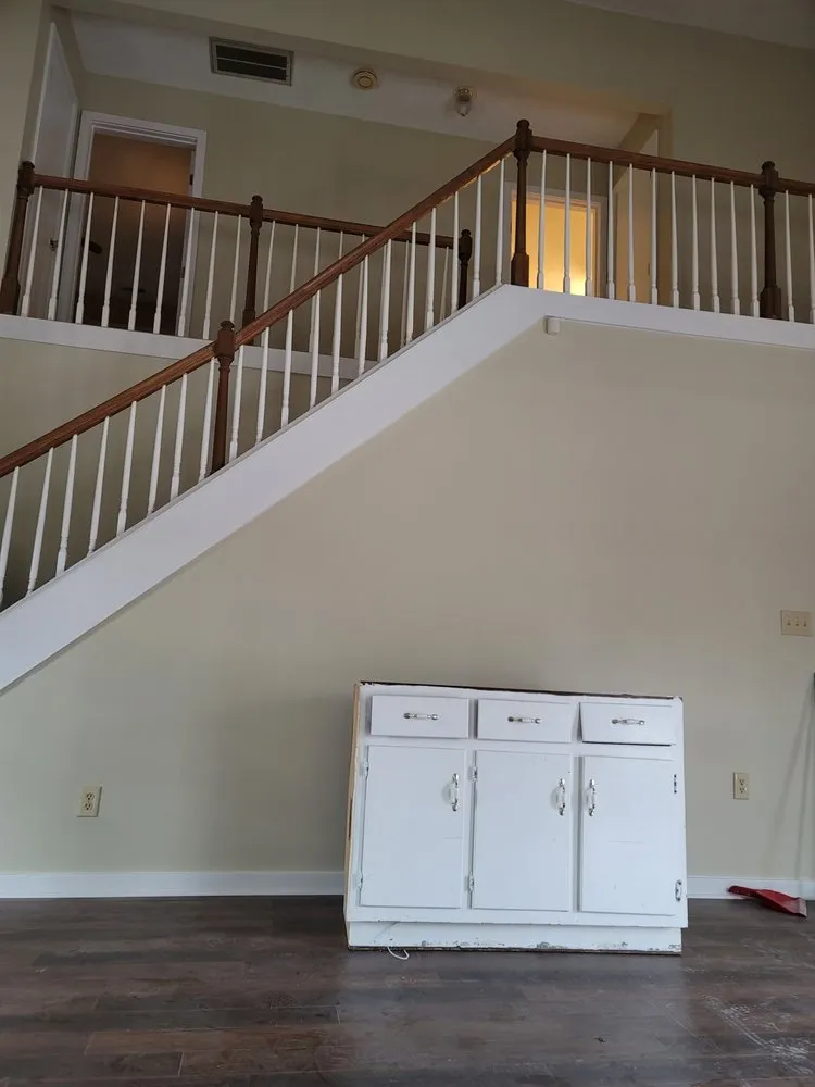 Slide of Maximum Paint & Construction