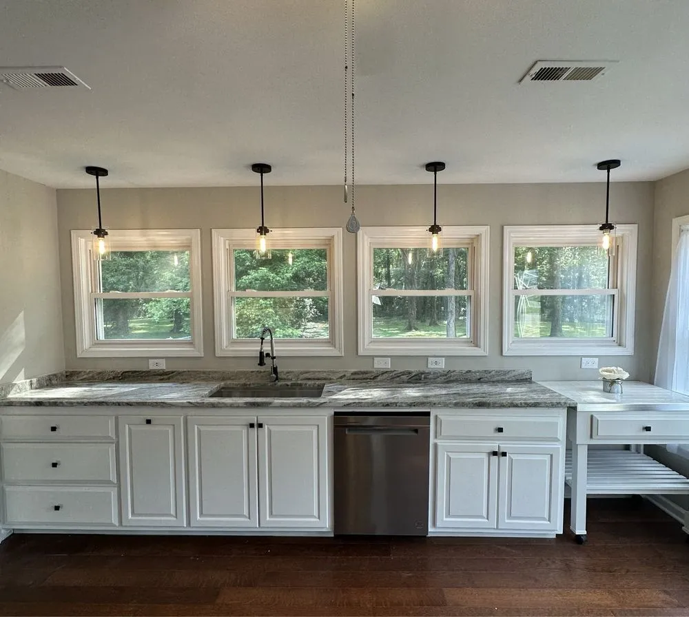 Certified electrician providing circuit breaker repair in Chapmansboro, TN - Maximum Power Electric