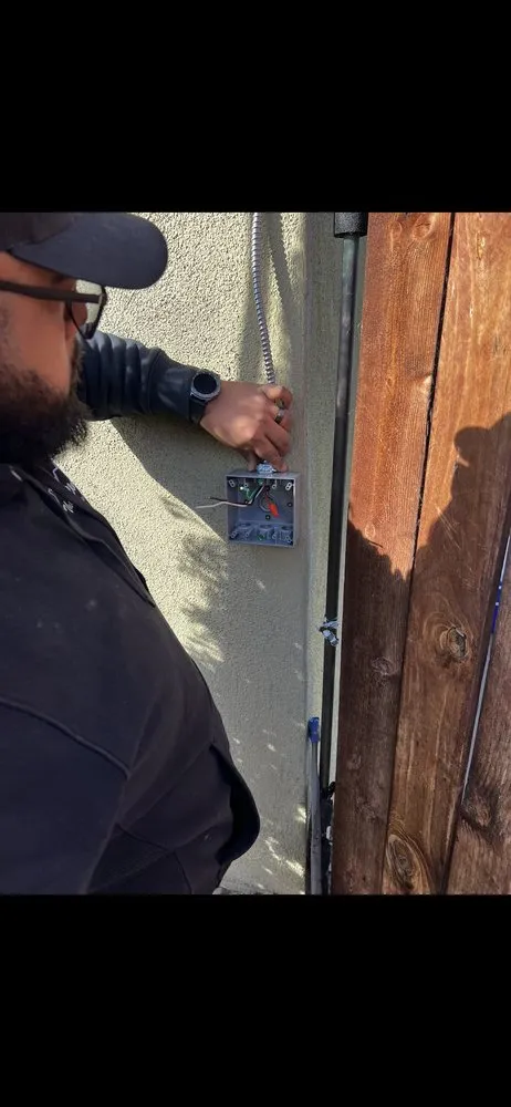 Slide of Maxwell Electric