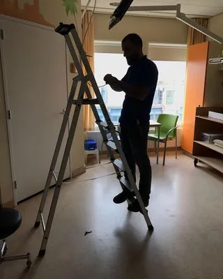 Mayfair Licensed Electrician Logo