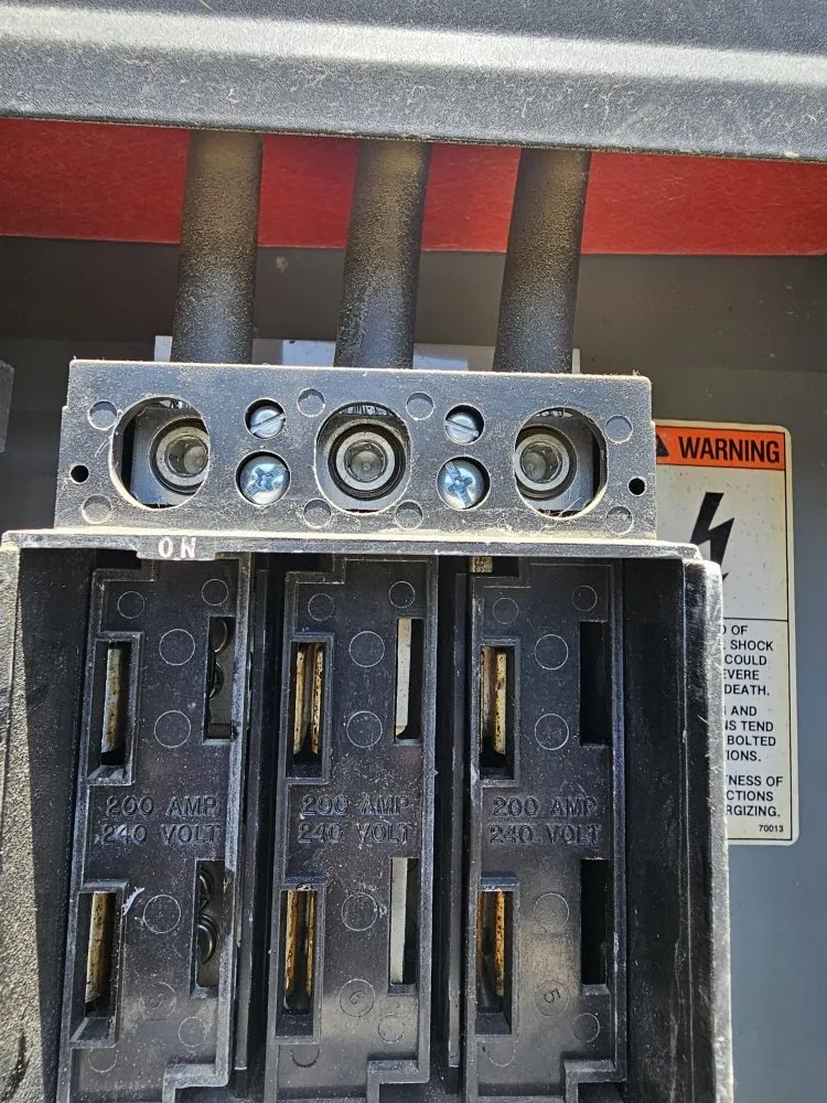 Slide of Maynor's Electrical And Patios