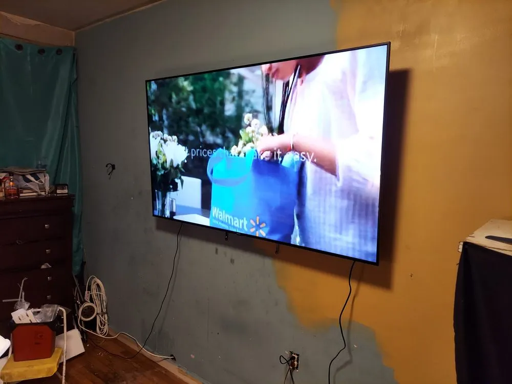 Licensed electrician providing wiring installation in , 