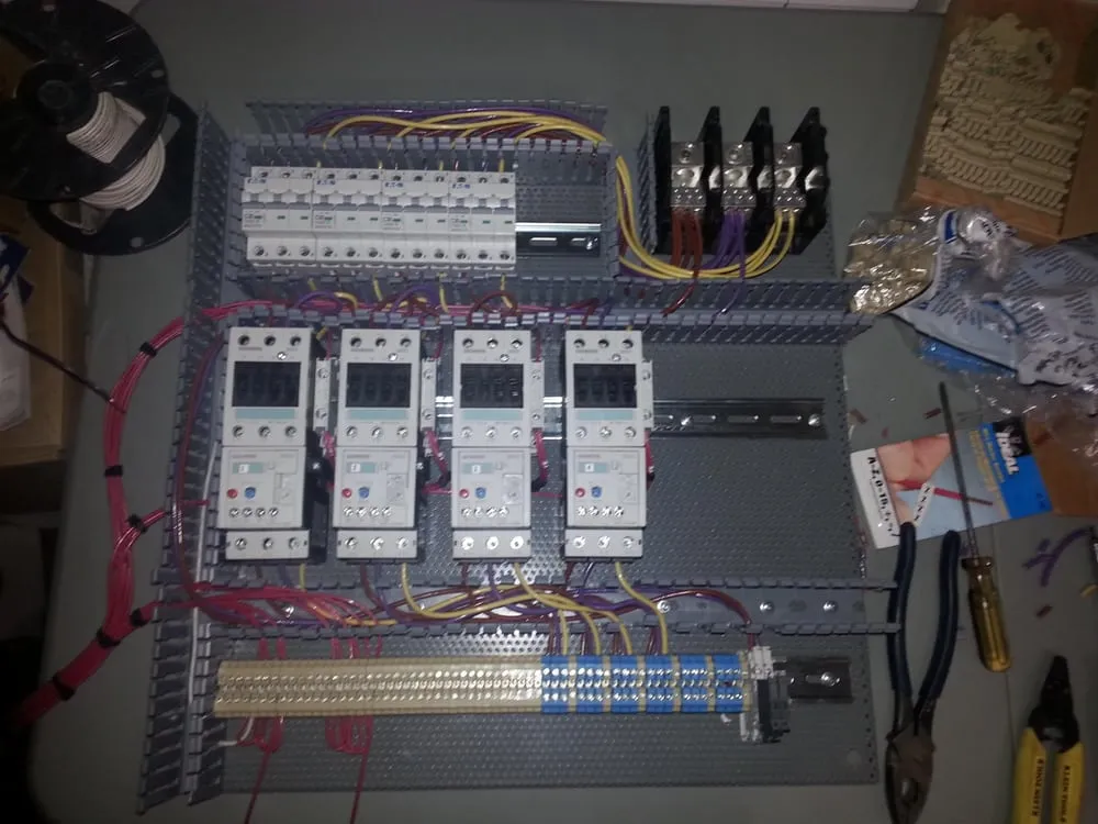 Slide of Mc Bright Electric, LLC