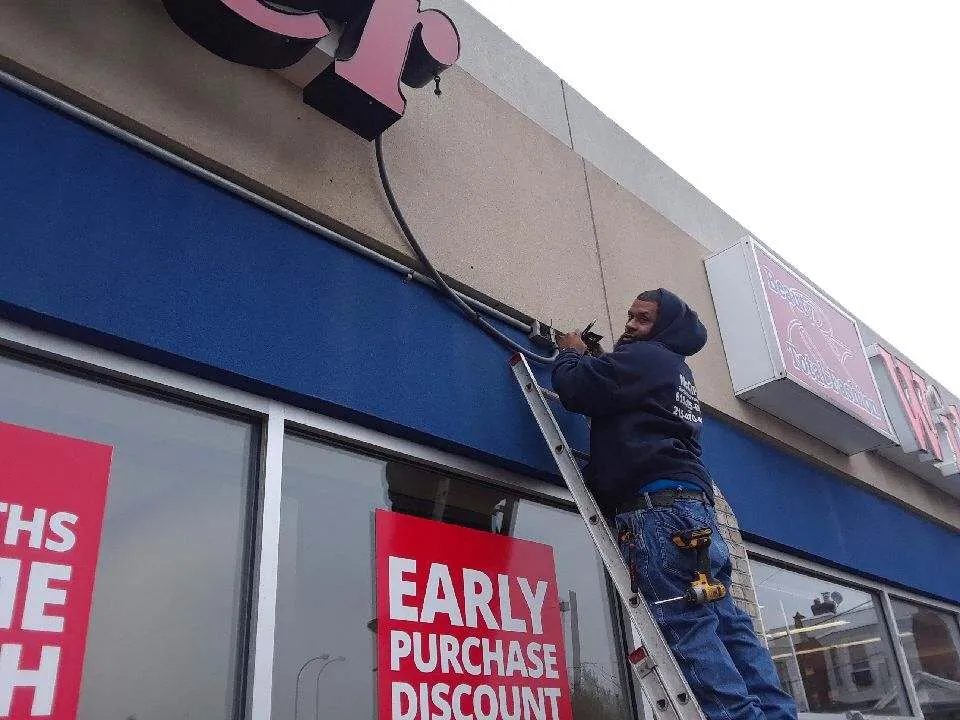 Trusted electrical service for homes in emergency electrical service,  by 