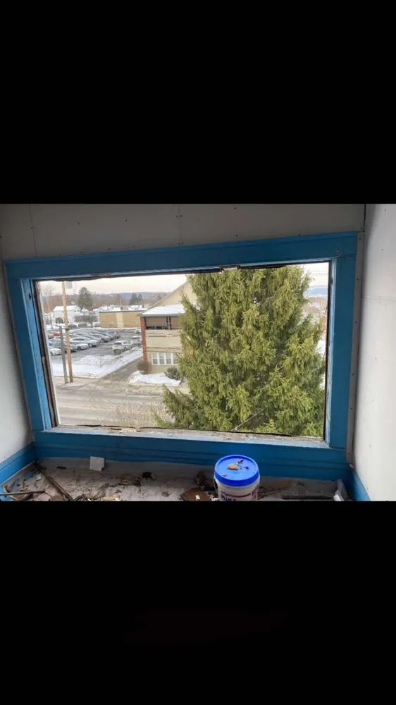 Slide of McCulloughs Men