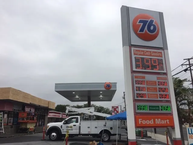 Slide of McDivitt Signs