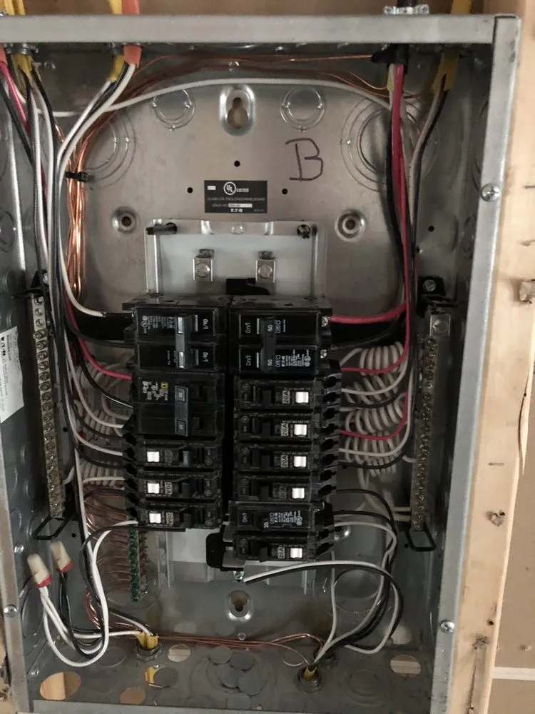 Trusted circuit breaker repair in ,  by McDonald Electric