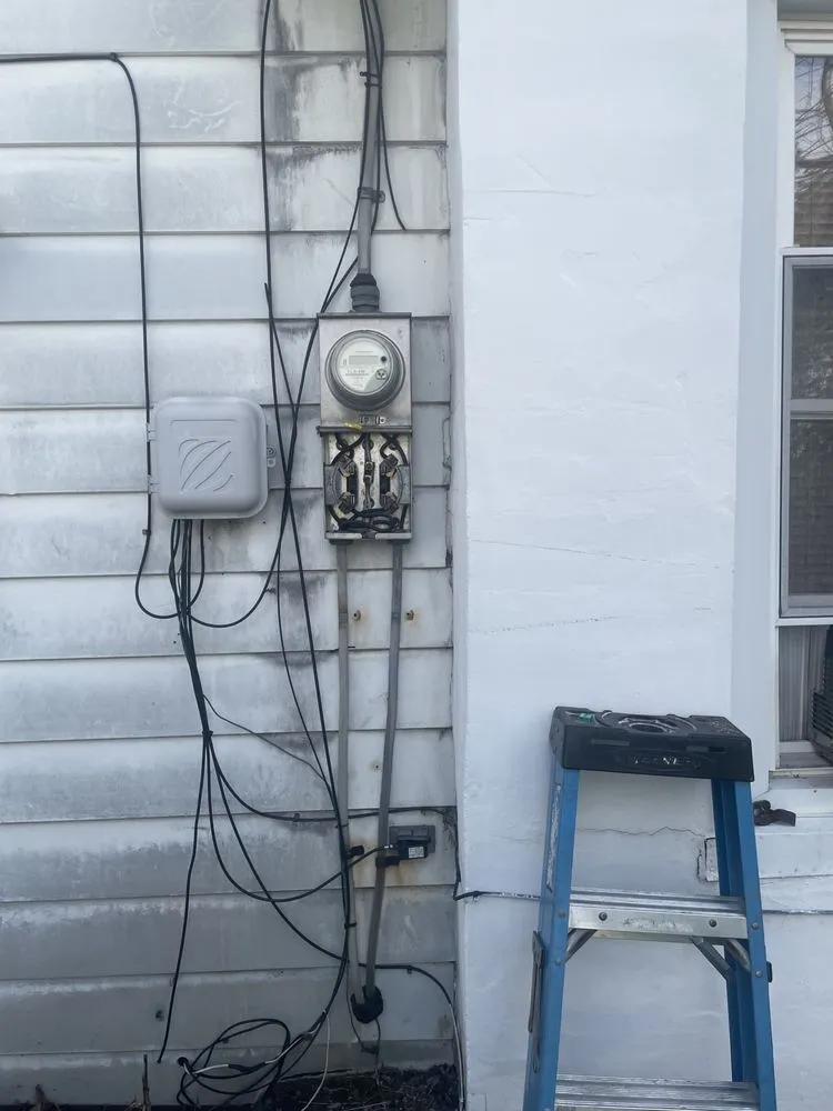 Trusted electrician providing panel upgrade in Mc Donald, PA - McDonald Electric