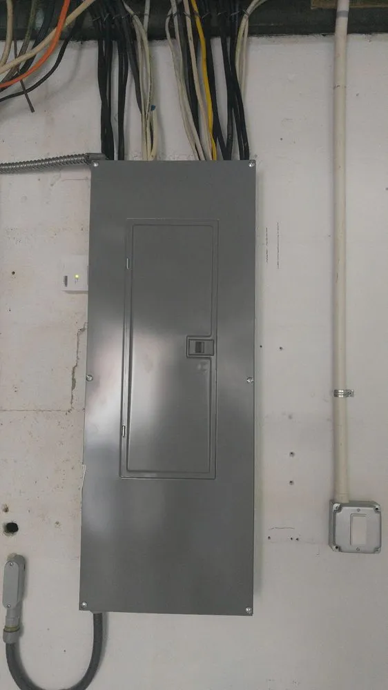 Emergency electrician providing panel upgrade in Parrish , FL - McGhee Electric
