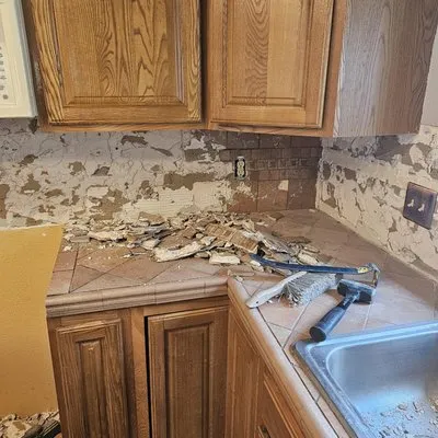 McMahon Handiwork Logo