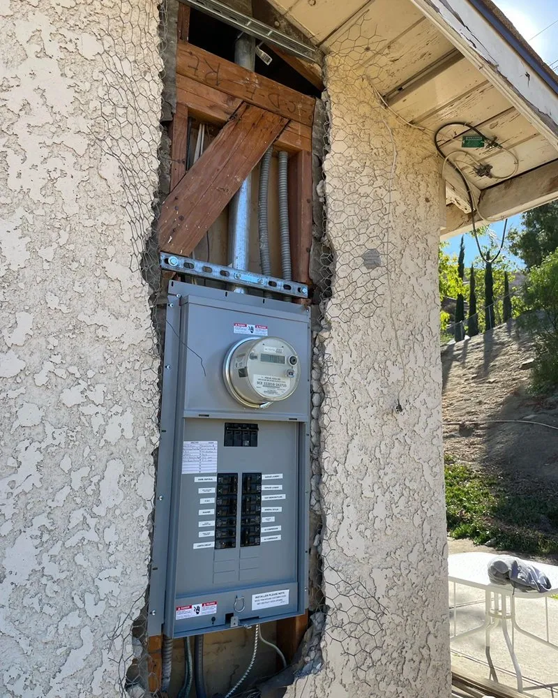 Professional circuit breaker repair in ,  by MCS Electric