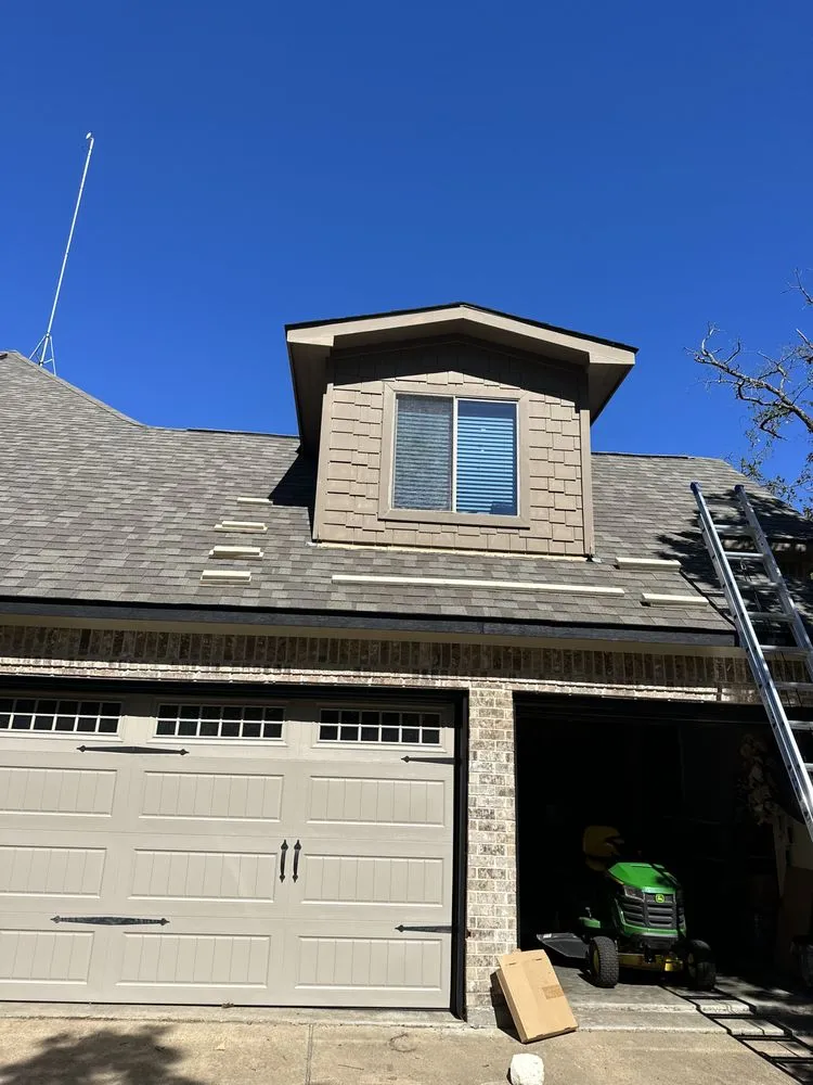 Slide of McWell’s Paint & Remodel