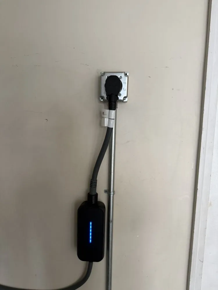 Licensed electrical service for homes in wiring installation,  by 