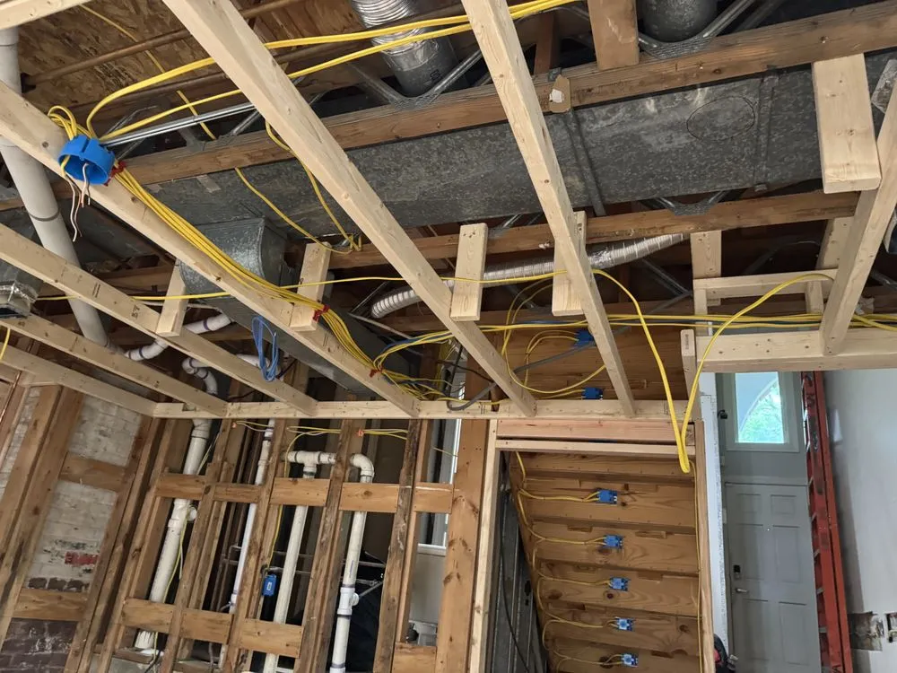 Certified electrician providing emergency electrical service in Upper Marlboro, MD - MD Electric