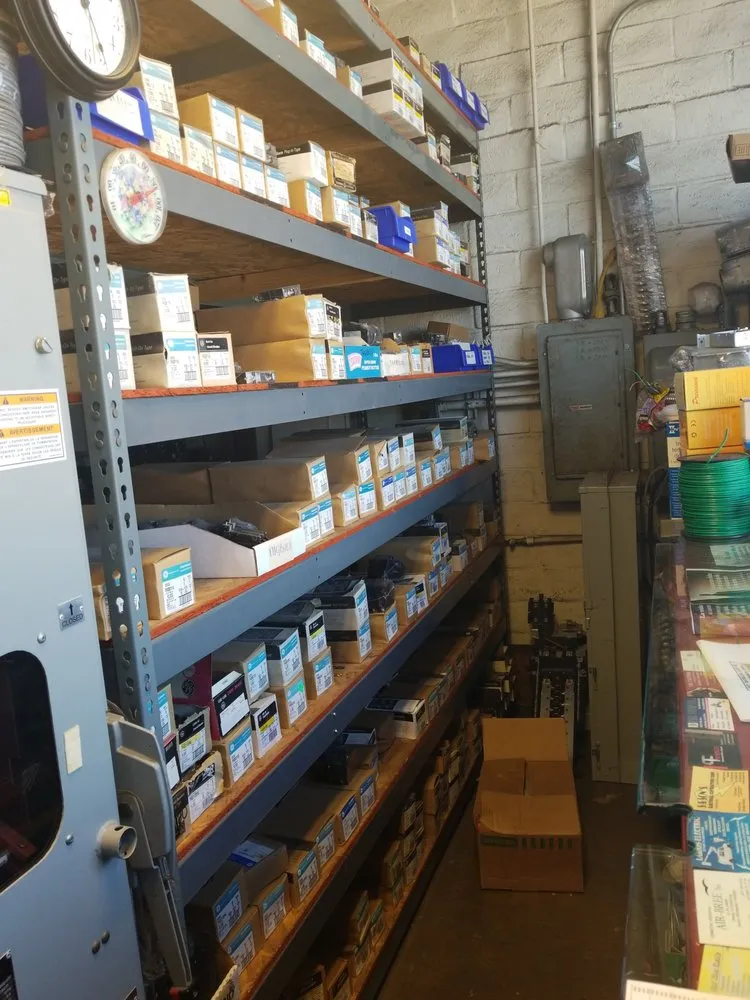 Emergency electrician providing outlet and switch repair in City of Industry, CA - MDK Circuit Breakers