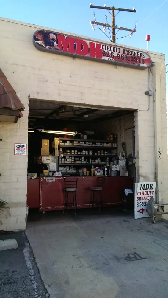 Expert circuit breaker repair service in City of Industry, CA - MDK Circuit Breakers