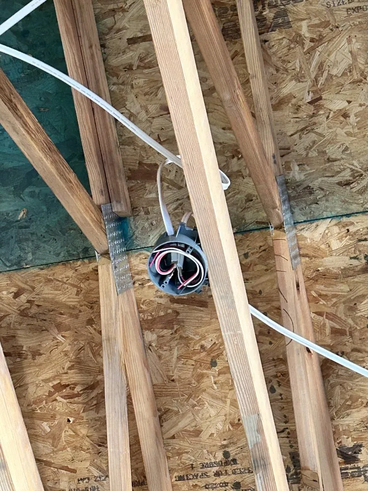 Slide of MDM Electrical Services