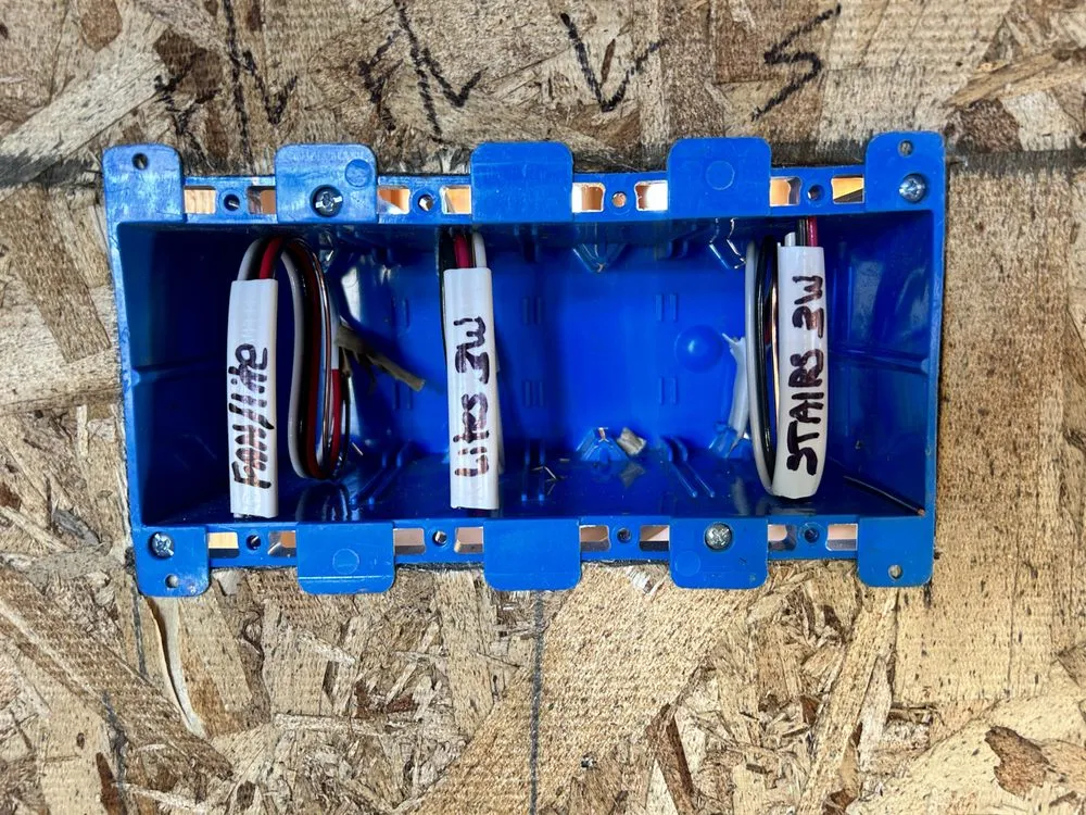 Slide of MDM Electrical Services