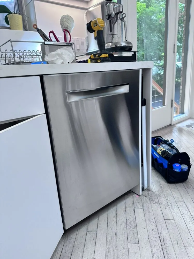 Emergency electrical repair experts serving ,  - Mega Multiservice