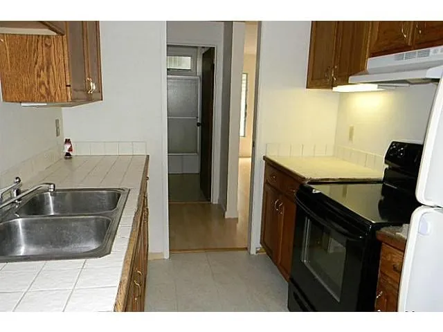 Slide of Mel Furtado