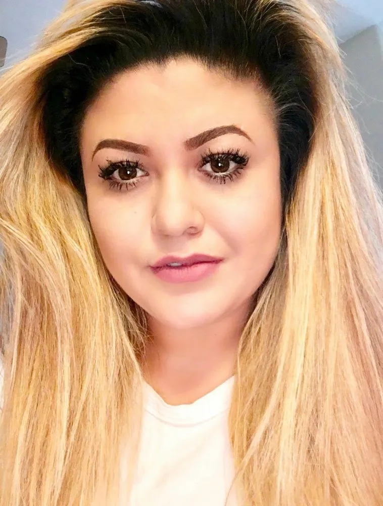 Slide of MeLeo Electric