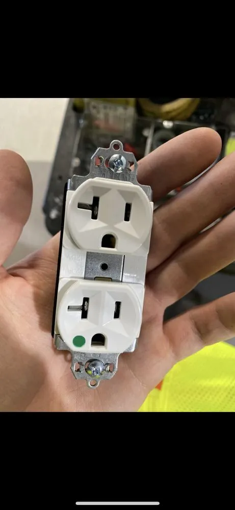 Slide of Melo Electric