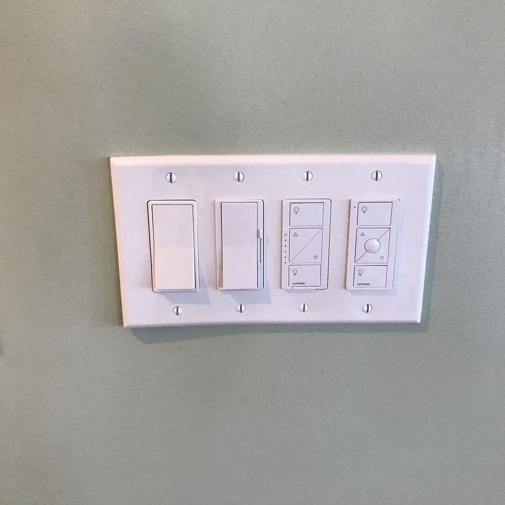 Slide of Melrose Ave Master Electrician