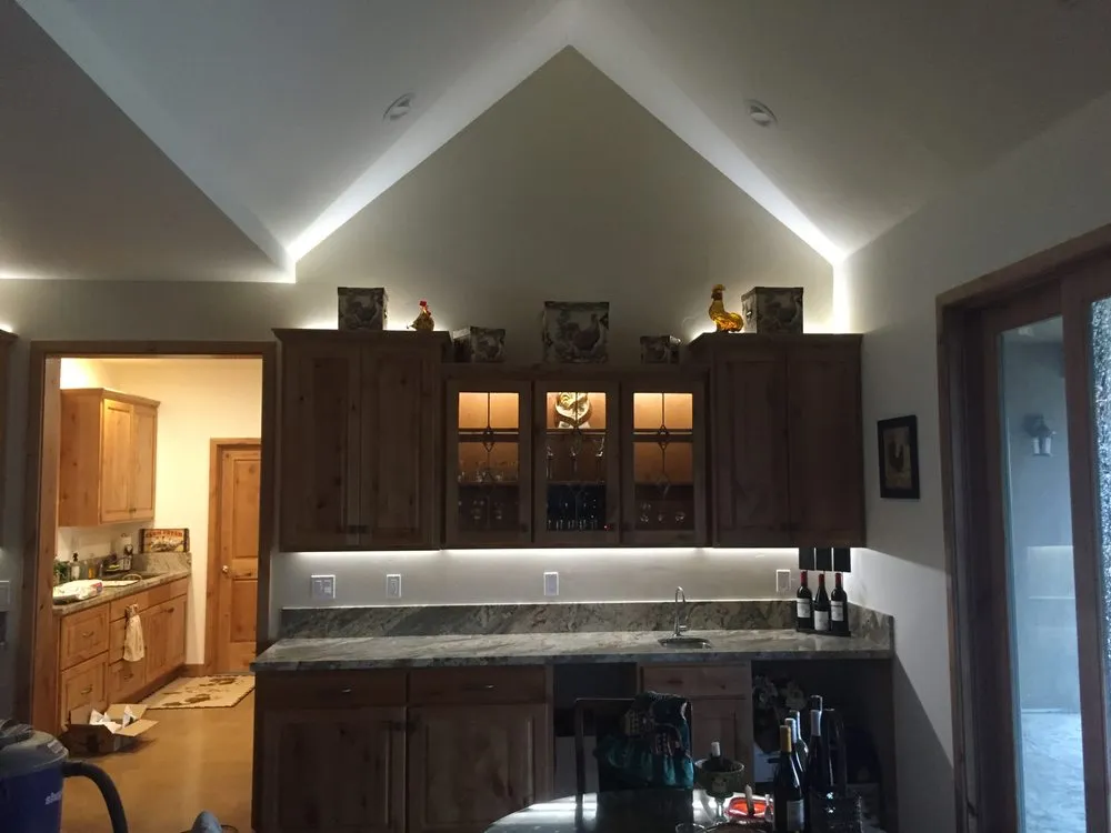 Licensed outlet and switch repair in Smartsville, CA by MEM Electrical