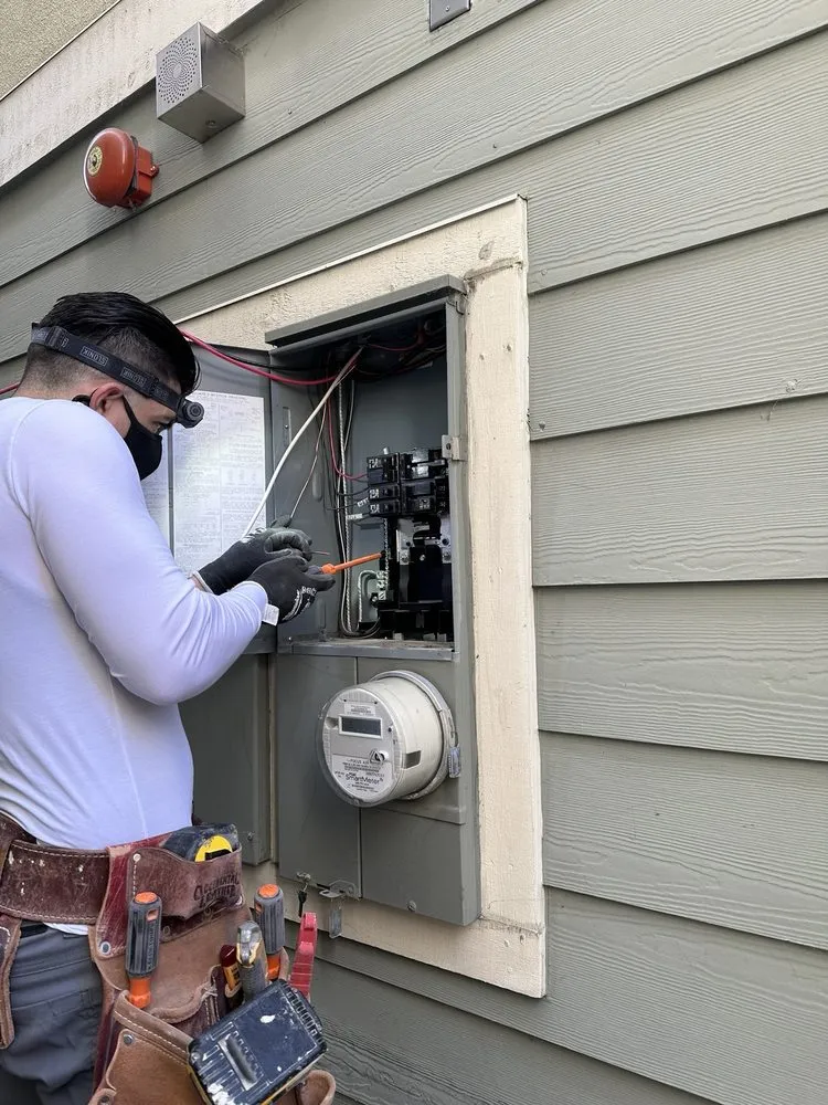 Slide of Memo’s Home Improvement